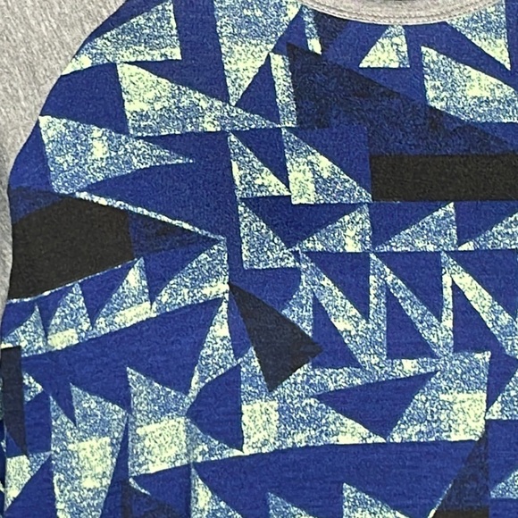 Clearance LuLaRoe Randy t-shirt Med - Picture 2 of 5